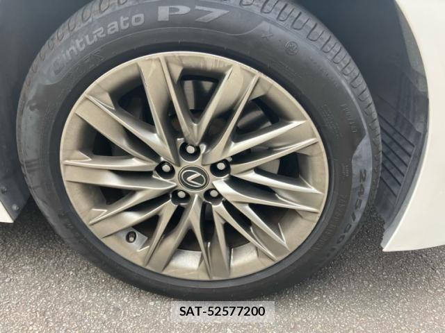 Lexus LS 2018-03 8100141-4