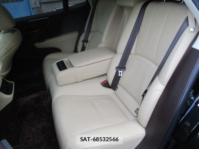 Lexus LS 2019-05 8100140-13