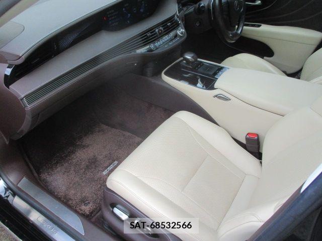 Lexus LS 2019-05 8100140-14