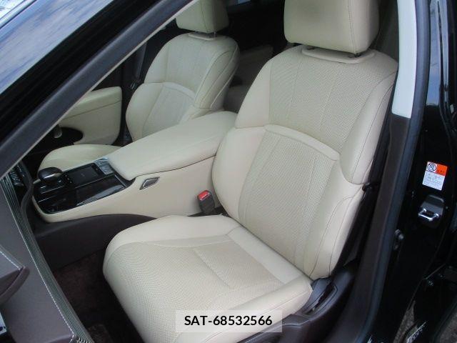 Lexus LS 2019-05 8100140-15