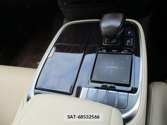 Lexus LS 2019-05 8100140-20