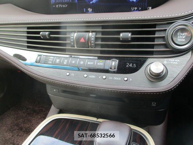 Lexus LS 2019-05 8100140-21