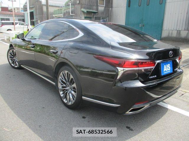 Lexus LS 2019-05 8100140-2
