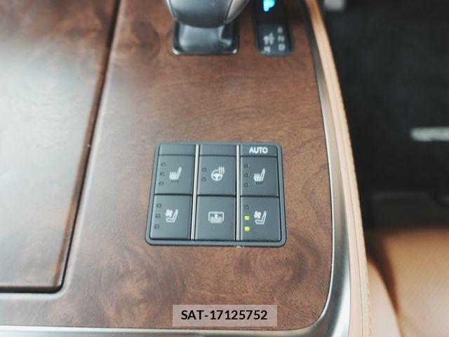 Lexus LS 2023-09 8100138-13