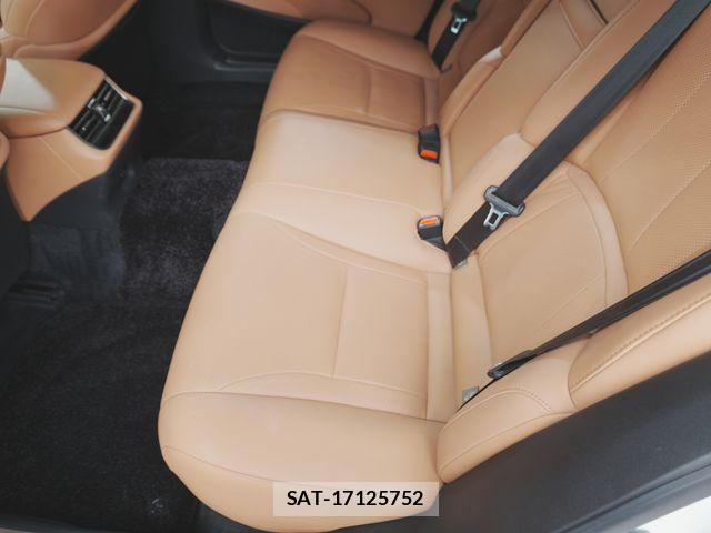 Lexus LS 2023-09 8100138-27