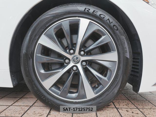 Lexus LS 2023-09 8100138-29
