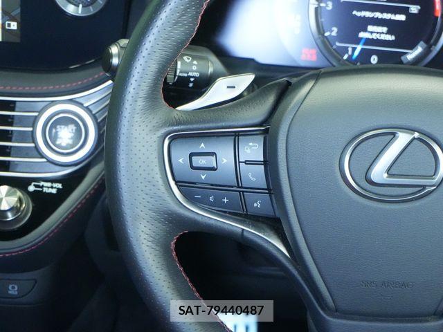 Lexus LS 2021-06 8100139-11