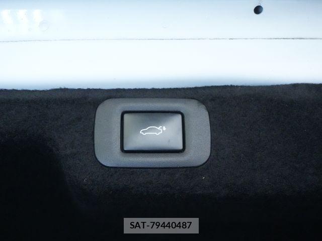 Lexus LS 2021-06 8100139-22