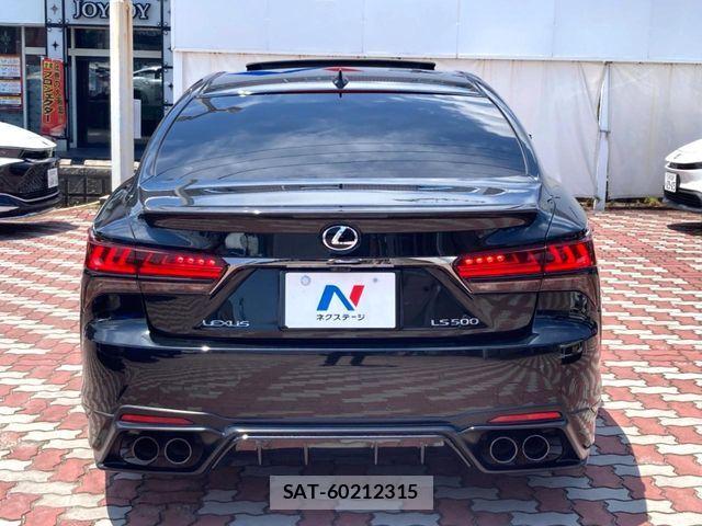 Lexus LS 2021-01 8131009-14