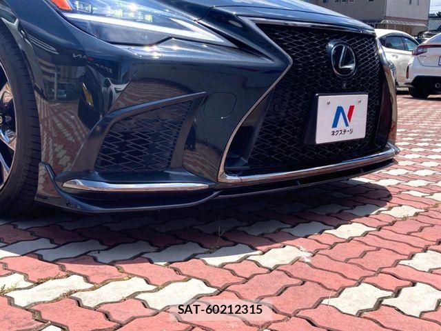Lexus LS 2021-01 8131009-2