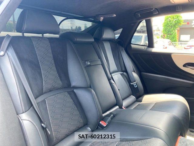 Lexus LS 2021-01 8131009-8