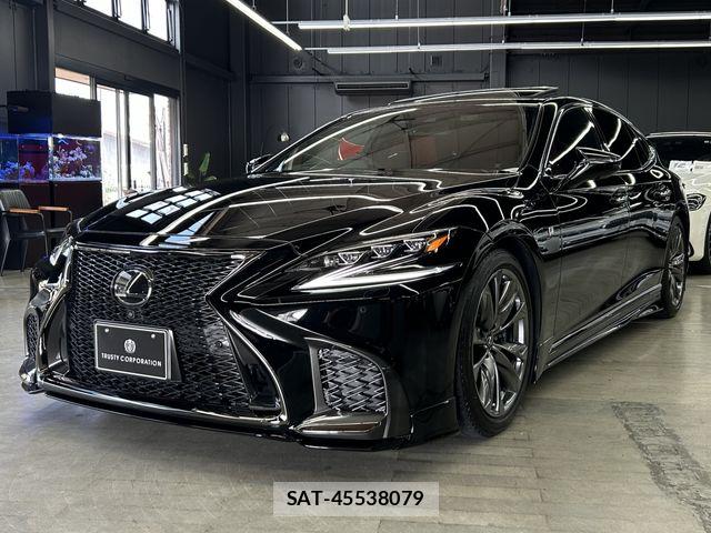 Lexus LS 2018-01 8208385-0