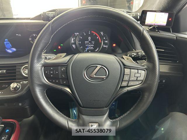 Lexus LS 2018-01 8208385-10