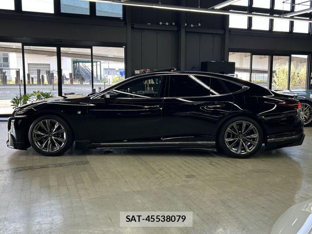 Lexus LS 2018-01 8208385-3
