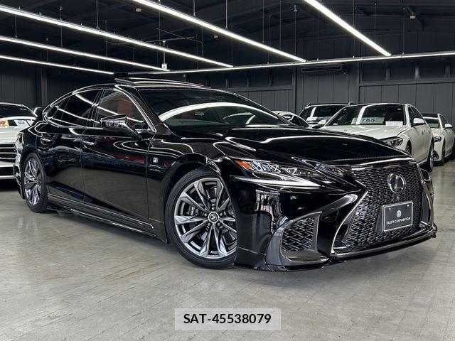 Lexus LS 2018-01 8208385-4