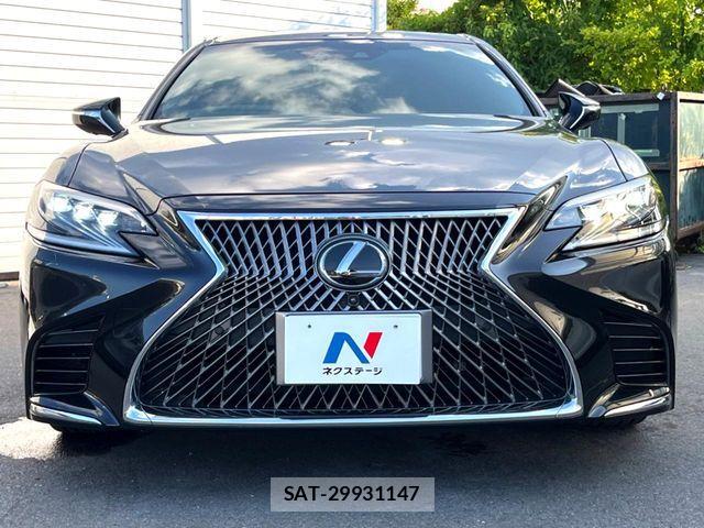 Lexus LS 2018-05 8230625-14