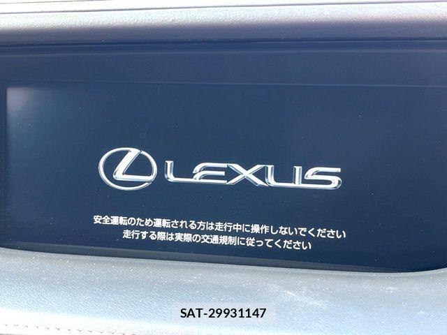 Lexus LS 2018-05 8230625-3