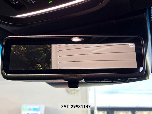 Lexus LS 2018-05 8230625-5