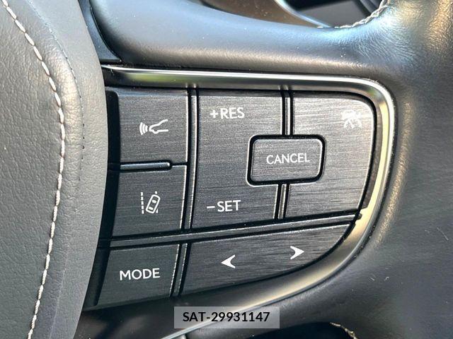 Lexus LS 2018-05 8230625-6