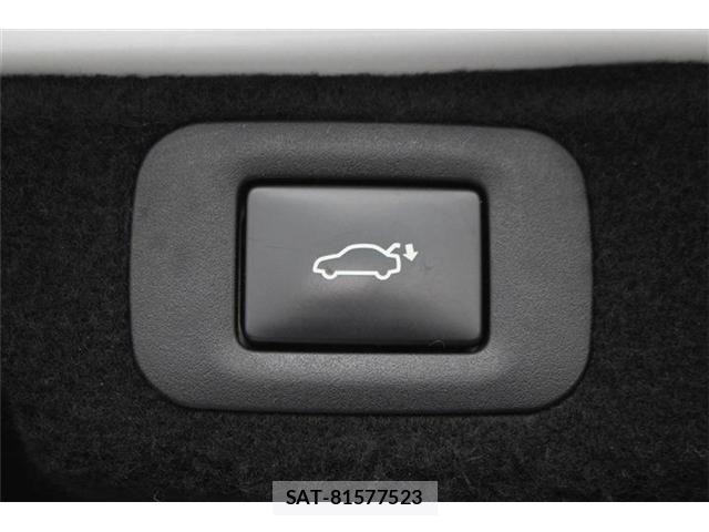 Lexus LS 2018-02 8336563-4
