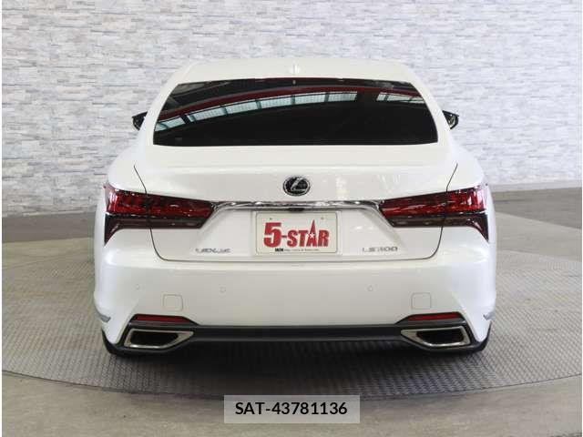 Lexus LS 2021-08 8366736-14