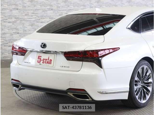 Lexus LS 2021-08 8366736-18
