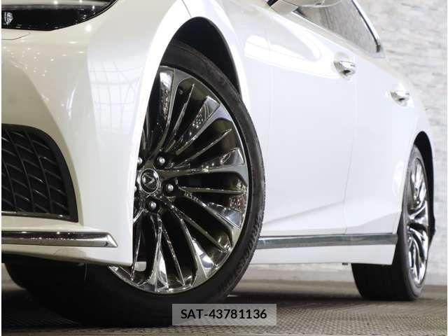 Lexus LS 2021-08 8366736-19