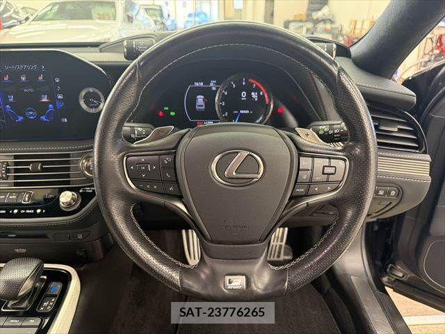 Lexus LS 2021-06 8366733-11