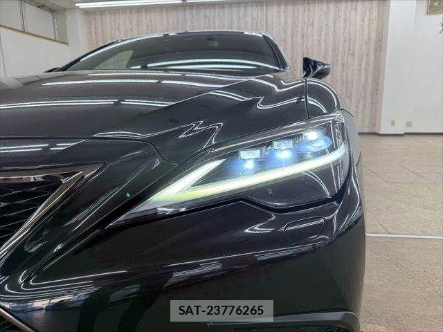 Lexus LS 2021-06 8366733-12