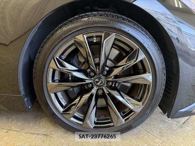 Lexus LS 2021-06 8366733-13