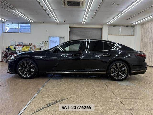 Lexus LS 2021-06 8366733-20