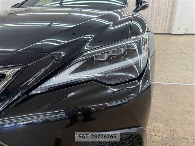 Lexus LS 2021-06 8366733-21