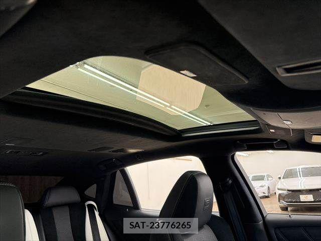 Lexus LS 2021-06 8366733-3