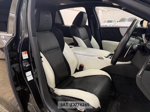 Lexus LS 2021-06 8366733-8