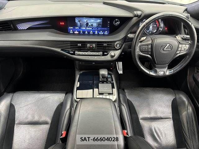 Lexus LS 2020-02 8485640-1