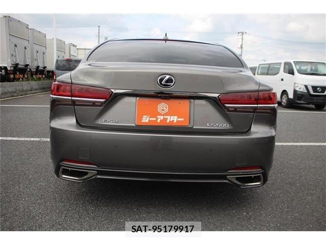 Lexus LS 2018-02 8562448-12