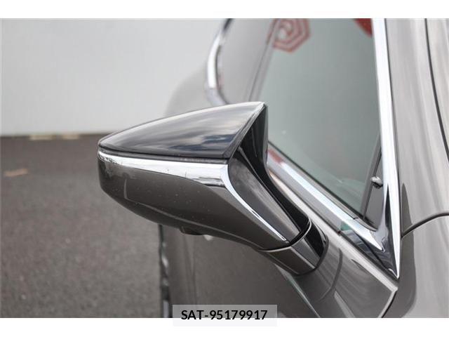 Lexus LS 2018-02 8562448-21