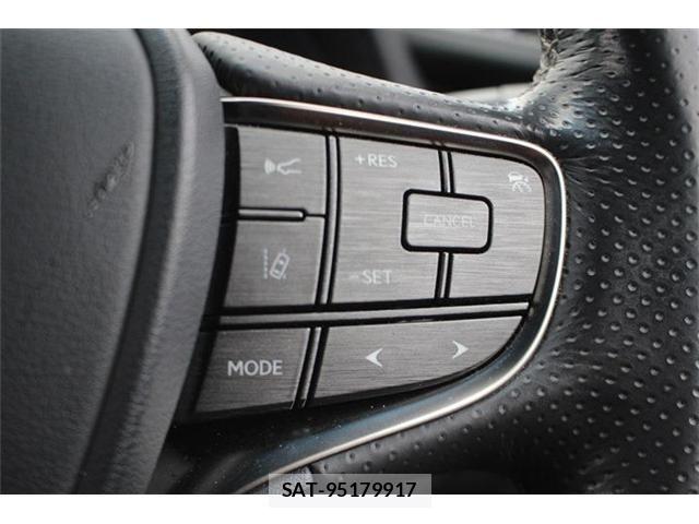 Lexus LS 2018-02 8562448-4