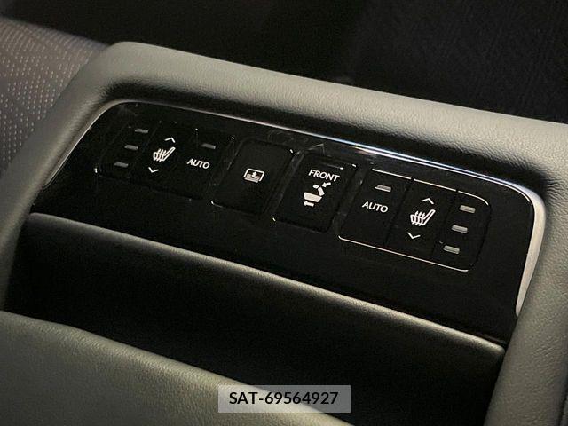 Lexus LS 2021-11 8743436-10