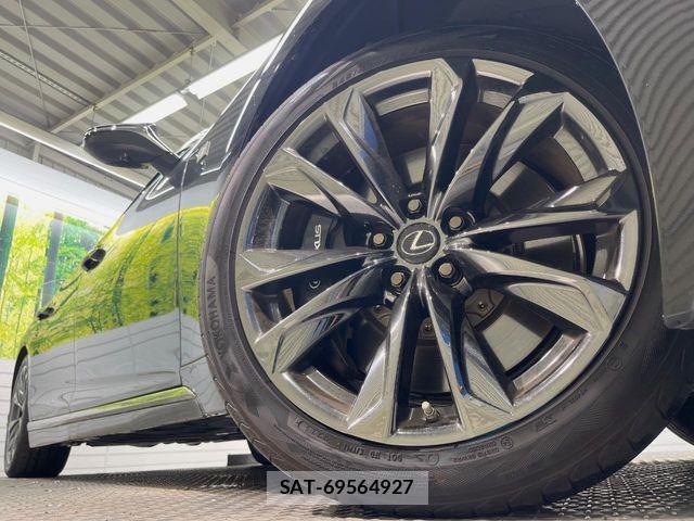 Lexus LS 2021-11 8743436-16