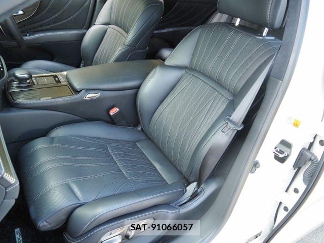Lexus LS 2021-03 8743434-11