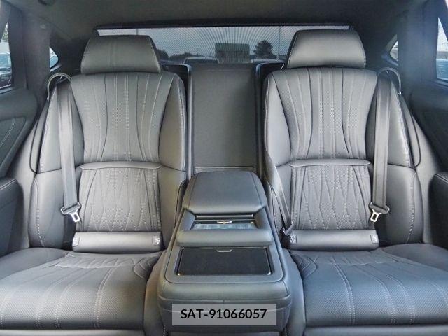 Lexus LS 2021-03 8743434-12