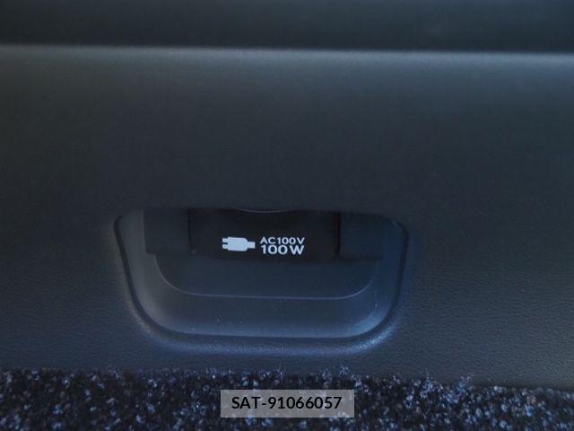 Lexus LS 2021-03 8743434-14