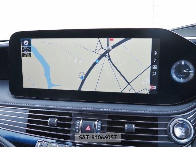 Lexus LS 2021-03 8743434-17