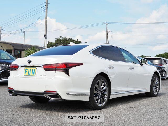 Lexus LS 2021-03 8743434-4