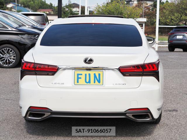 Lexus LS 2021-03 8743434-6
