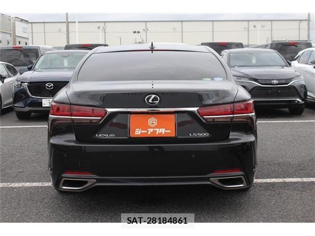 Lexus LS 2018-04 8796480-14