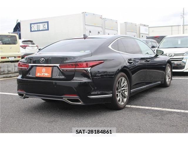 Lexus LS 2018-04 8796480-15