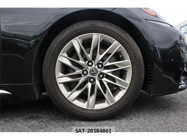 Lexus LS 2018-04 8796480-17