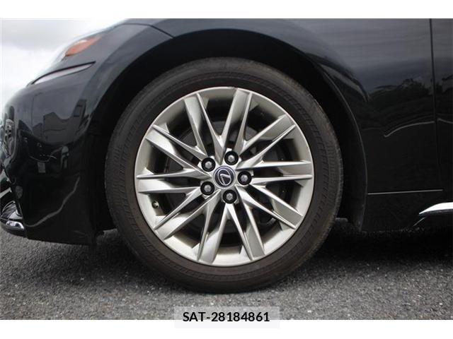 Lexus LS 2018-04 8796480-18